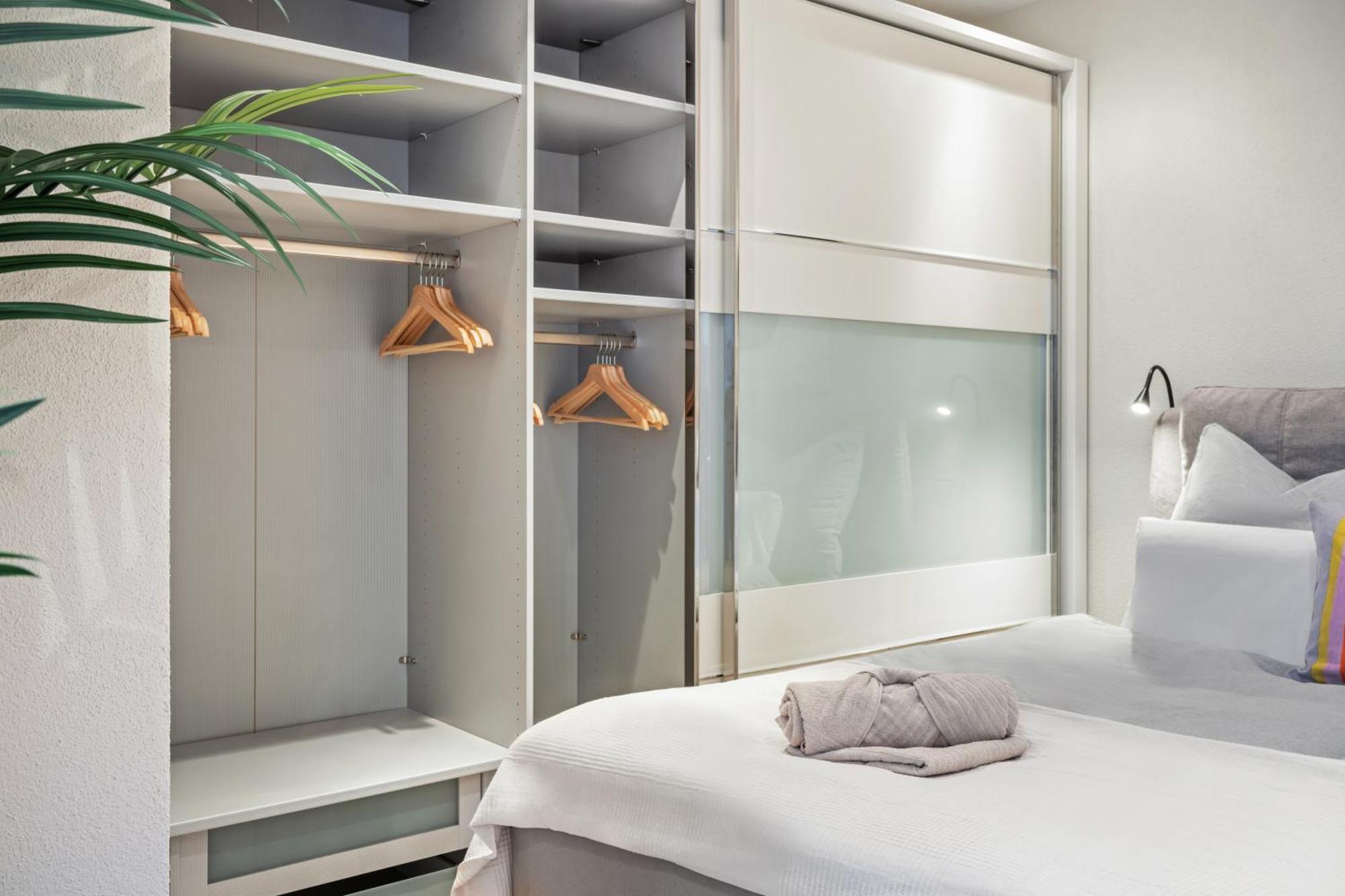 Edler Wohnraum Schwanenteich-Suite Mit Balkon, Kaffeevollautomat, Lift & Parkplatz Цвікау Екстер'єр фото