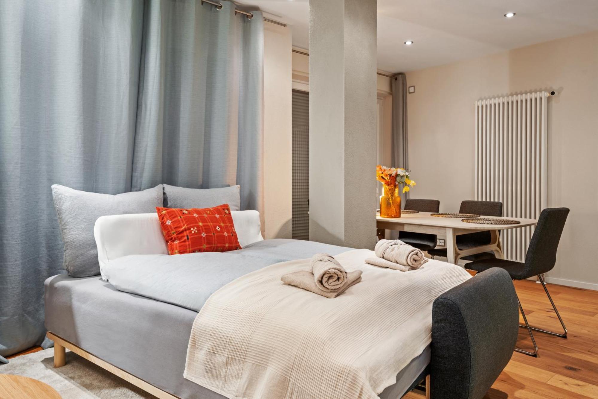 Edler Wohnraum Schwanenteich-Suite Mit Balkon, Kaffeevollautomat, Lift & Parkplatz Цвікау Екстер'єр фото